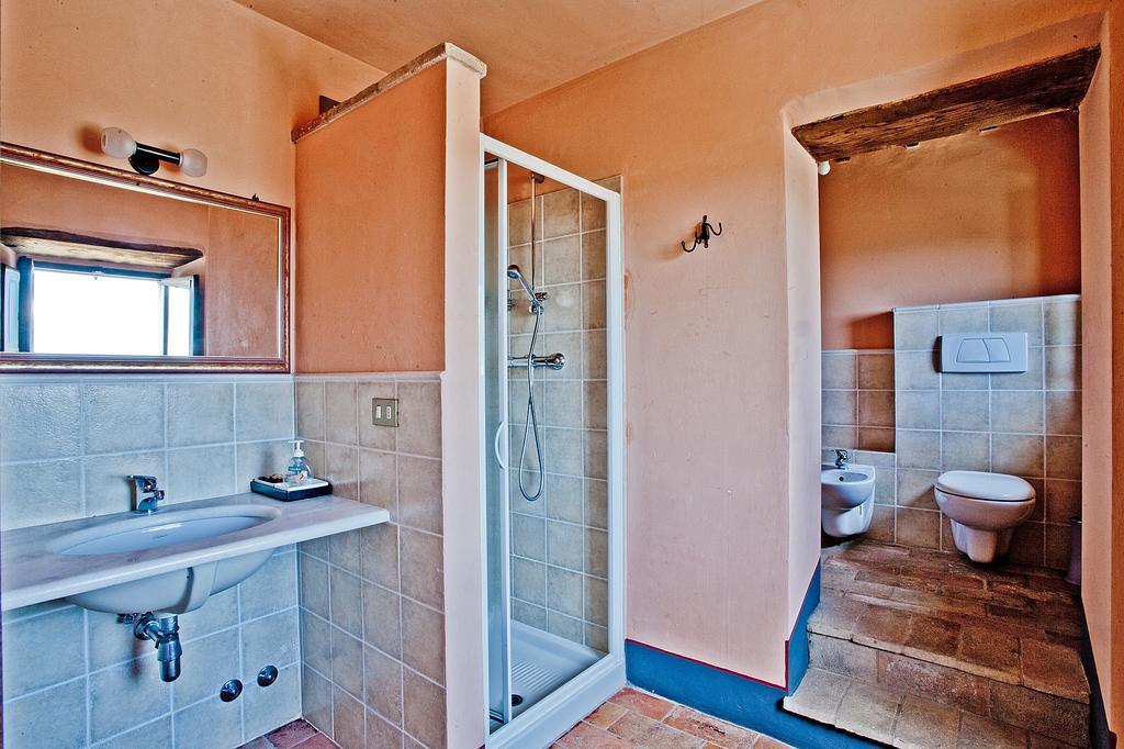 Agriturismo Terra Di Michelangelo Caprese Michelangelo Luaran gambar