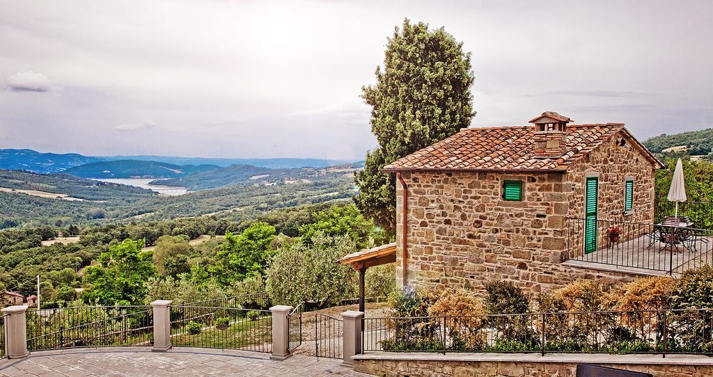 Agriturismo Terra Di Michelangelo Caprese Michelangelo Luaran gambar