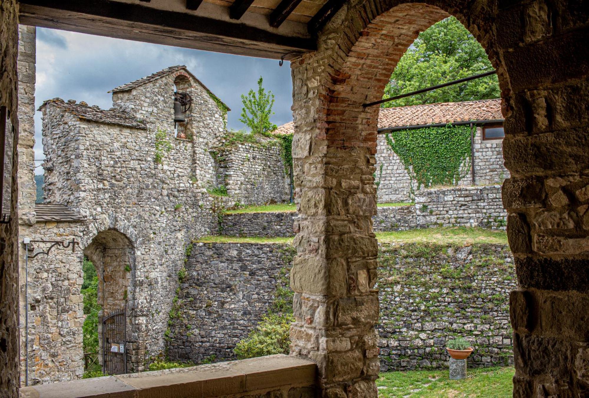Agriturismo Terra Di Michelangelo Caprese Michelangelo Luaran gambar