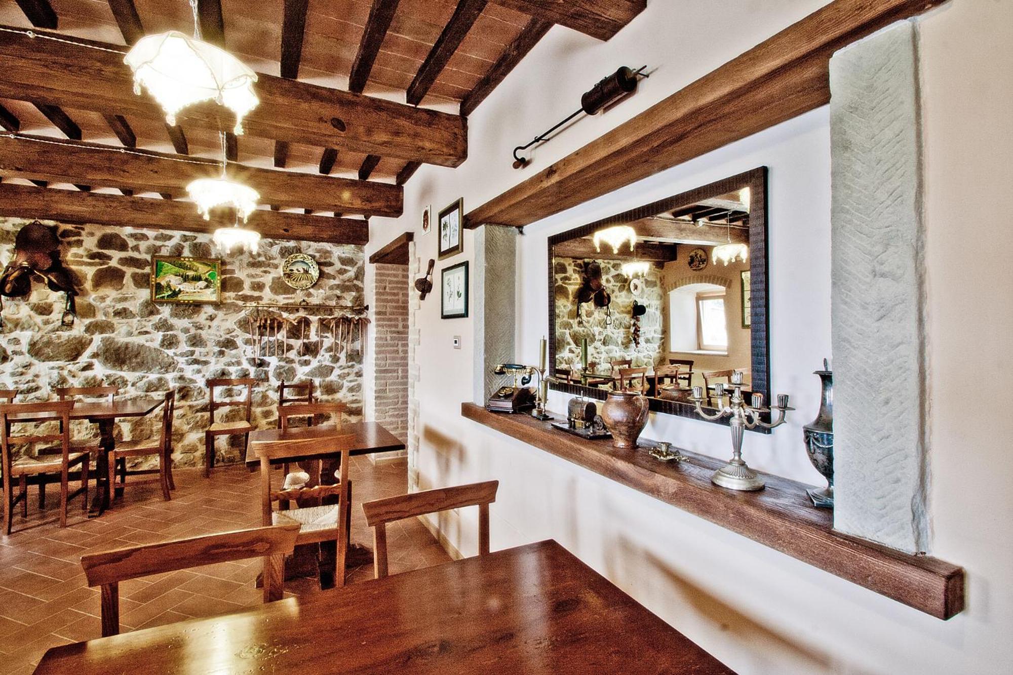 Agriturismo Terra Di Michelangelo Caprese Michelangelo Luaran gambar